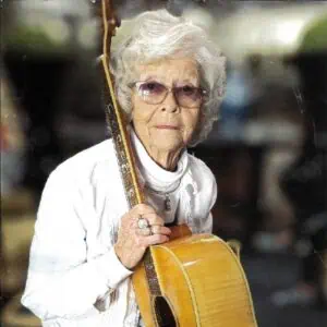 ff 75806df8d1d23254437bdb155a98ccfb ff harriet hough obit pic 2