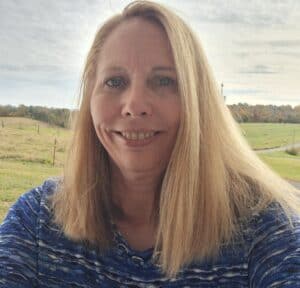 Lindholm, Nicole